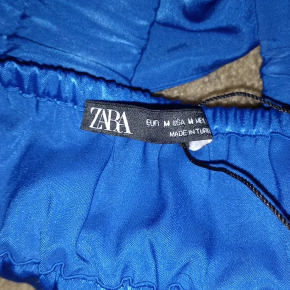 Blue crop top w/ gold chain straps| Brand: Zara| Size: Medium - Picture 5 of 6